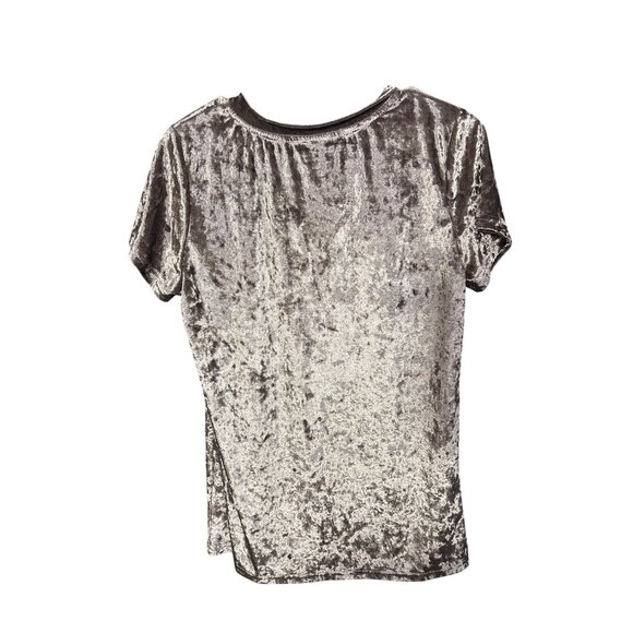 Crushed Velvet V-Neck Short-Sleeve Top By POL - Medium - Picture 4 of 4
